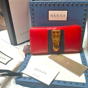 Gucci 💯 Authentic Long Wallet